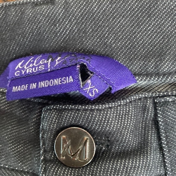 Miley Cyrus Pants size XS - Picture 2 of 3